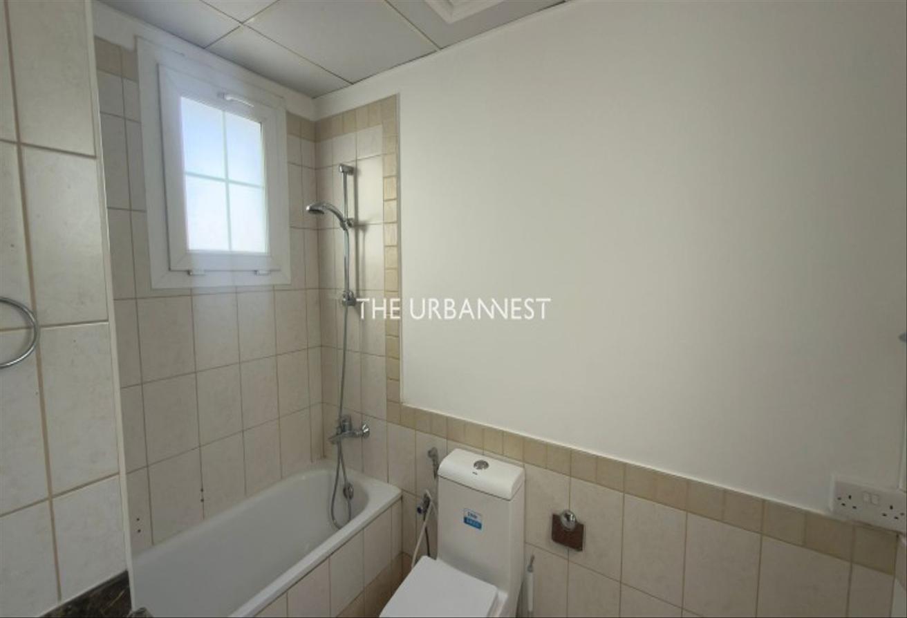 Well Maintained | Prime Location | Vacant photo 10