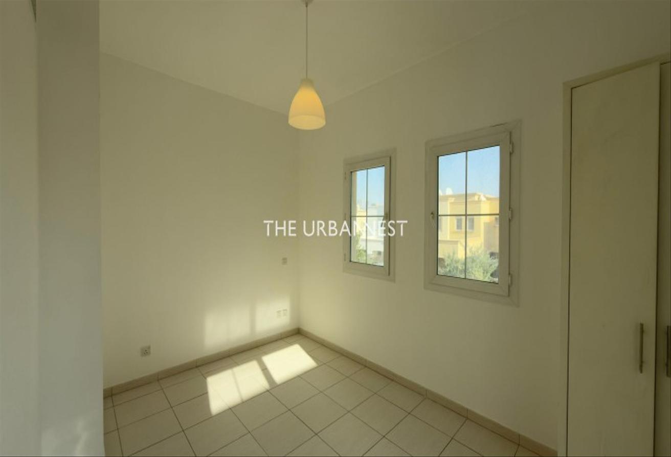 Well Maintained | Prime Location | Vacant photo 7