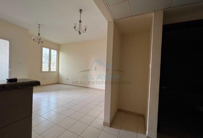142832023 - Property Image 2