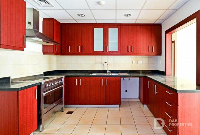 100858111 - Property Image 3