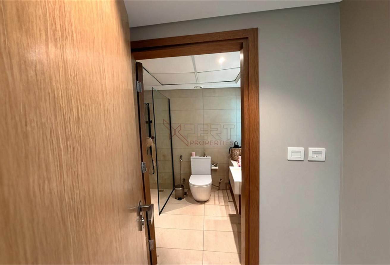 Vacant & Furnished | Move-In Ready | High Floor photo 8
