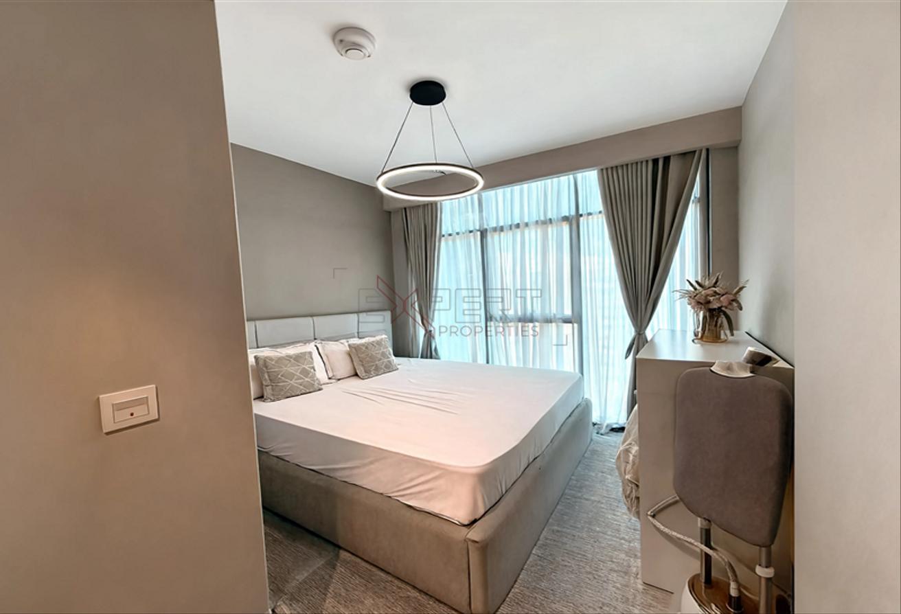 Vacant & Furnished | Move-In Ready | High Floor photo 5