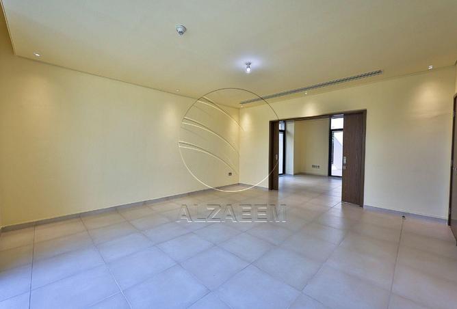 73854424 - Property Image 3