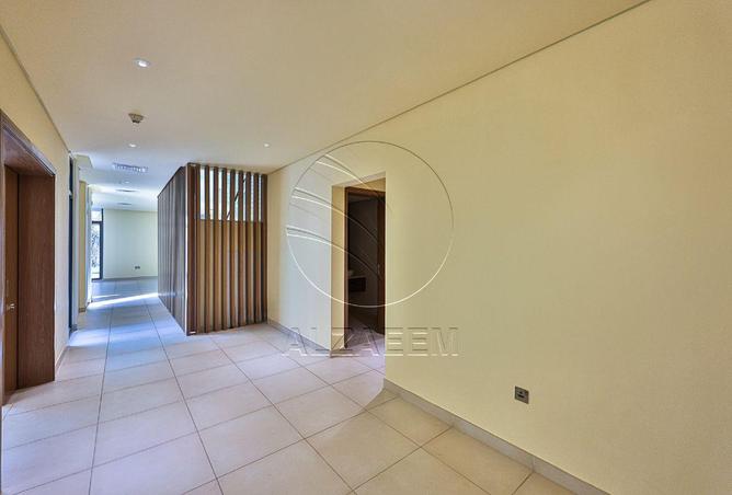 73854424 - Property Image 2