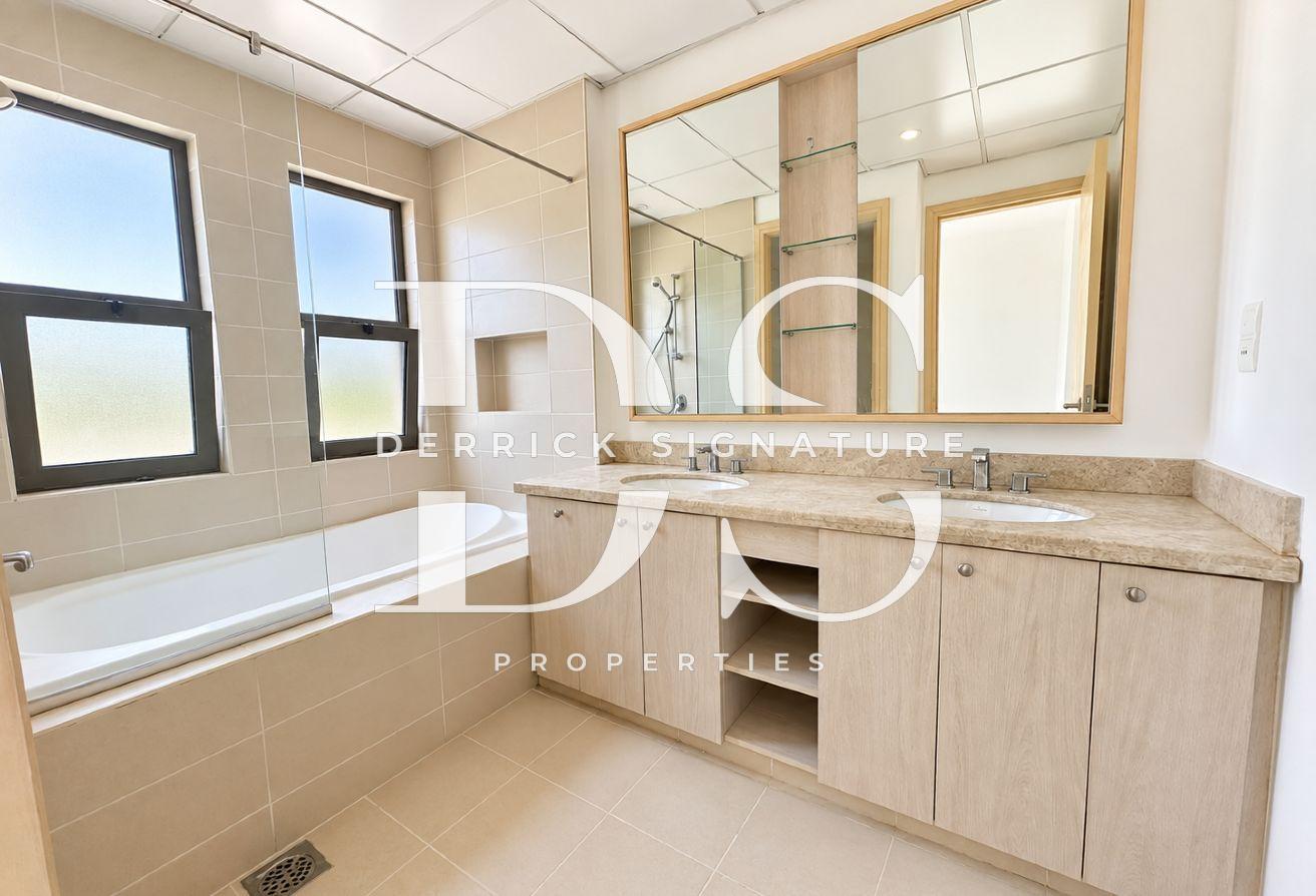 4BR plus Maid's | Single Row | Large Plot | Vacant photo 14