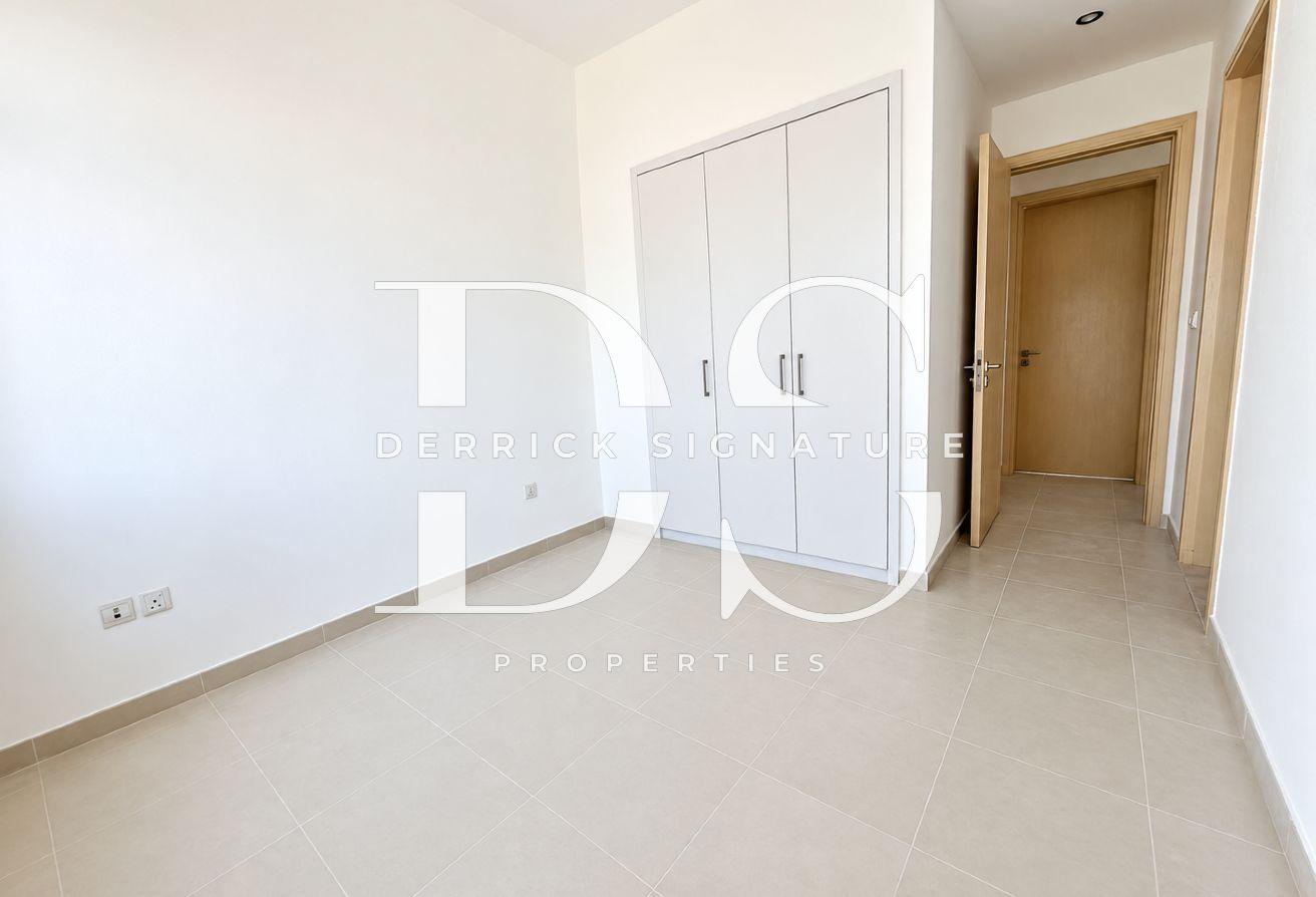 4BR plus Maid's | Single Row | Large Plot | Vacant photo 15