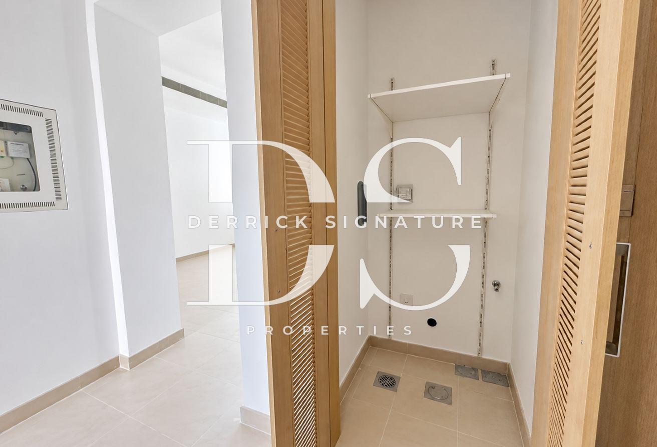 4BR plus Maid's | Single Row | Large Plot | Vacant photo 7