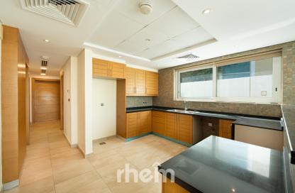 Villa - 4 Bedrooms - 4 Bathrooms for rent in District 9 - Jumeirah Park - Dubai