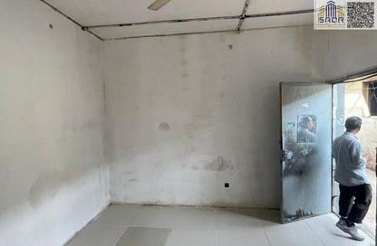 سكن عمال - استوديو - 8 حمامات للايجار في الجرف الصناعية 2 - الجرف الصناعية - عجمان