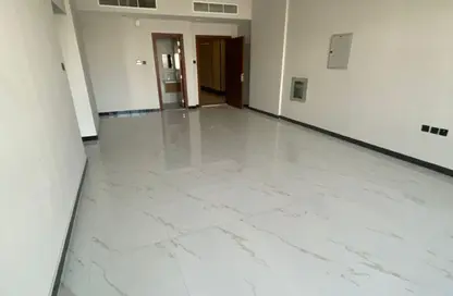 شقة - 2 غرف نوم - 3 حمامات للايجار في 2 المويهات - المويهات - عجمان