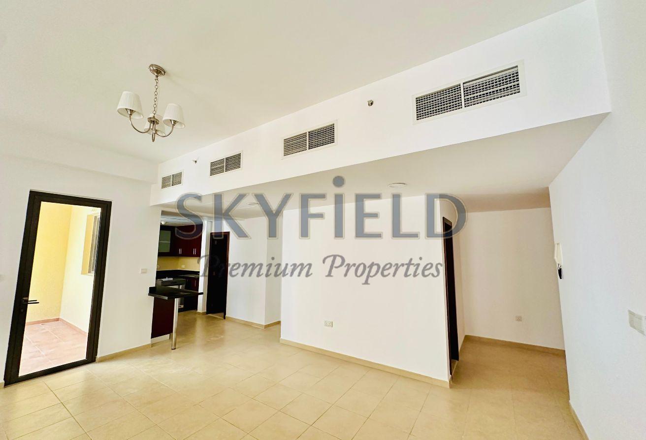 Sea View | Spacious | Vacant photo 3