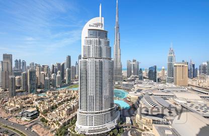 Apartment - 3 Bedrooms - 5 Bathrooms for rent in Boulevard Point - Downtown Dubai - Dubai