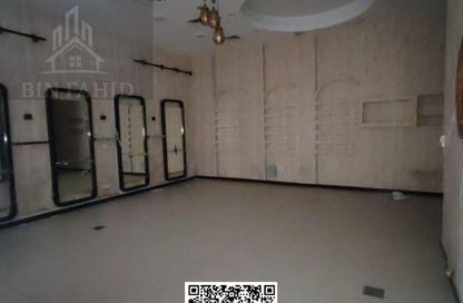 Shop - Studio - 1 Bathroom for rent in Al Taawun - Sharjah