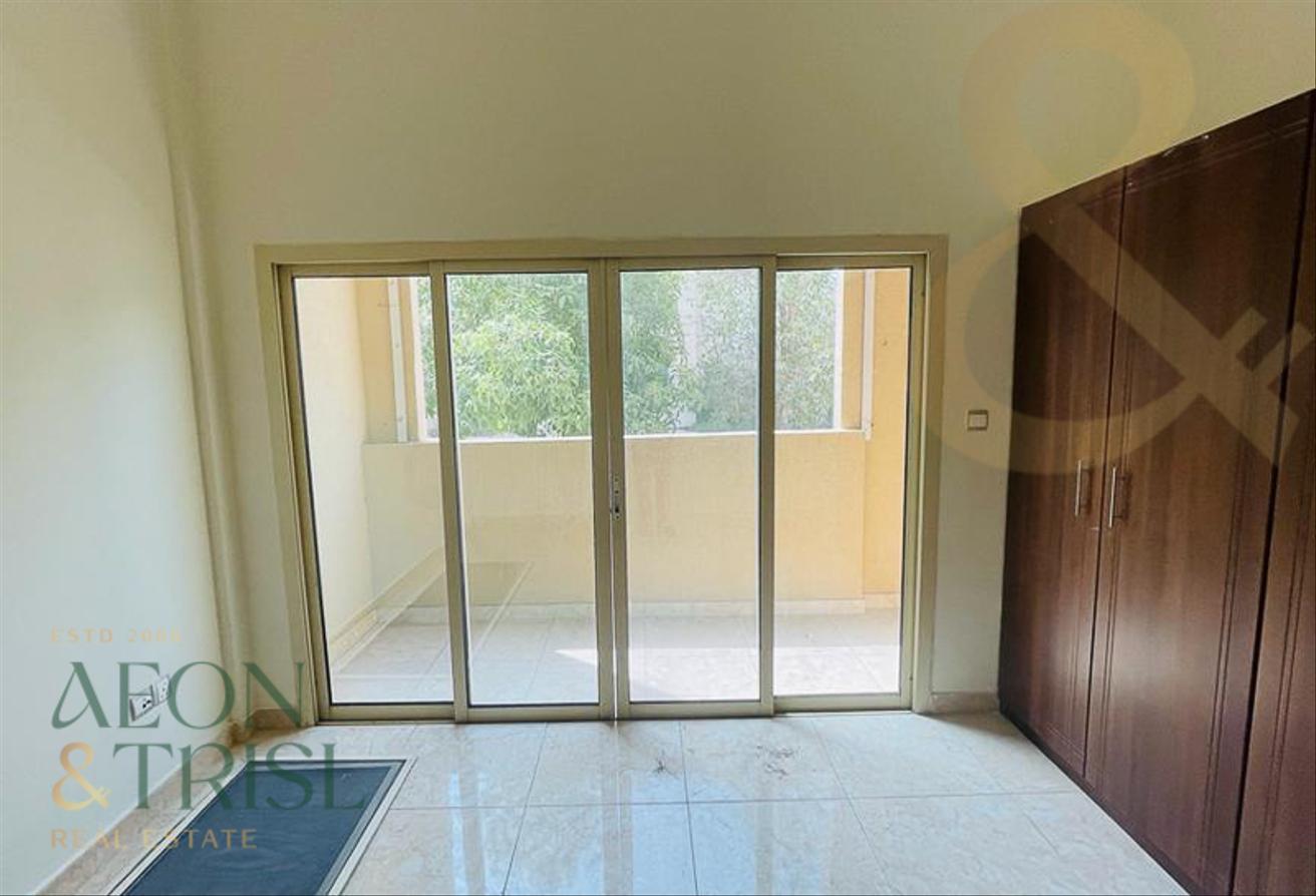 Excellent 1 BHK Apt | Ewan Residence Single Family photo 10