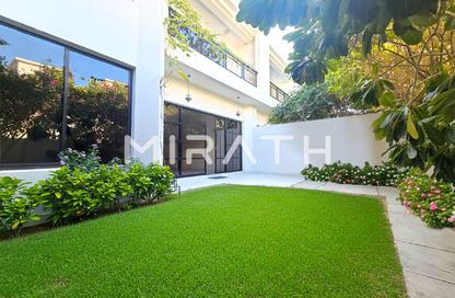 Villa - 4 Bedrooms - 4 Bathrooms for rent in Jumeirah 1 Villas - Jumeirah 1 - Jumeirah - Dubai