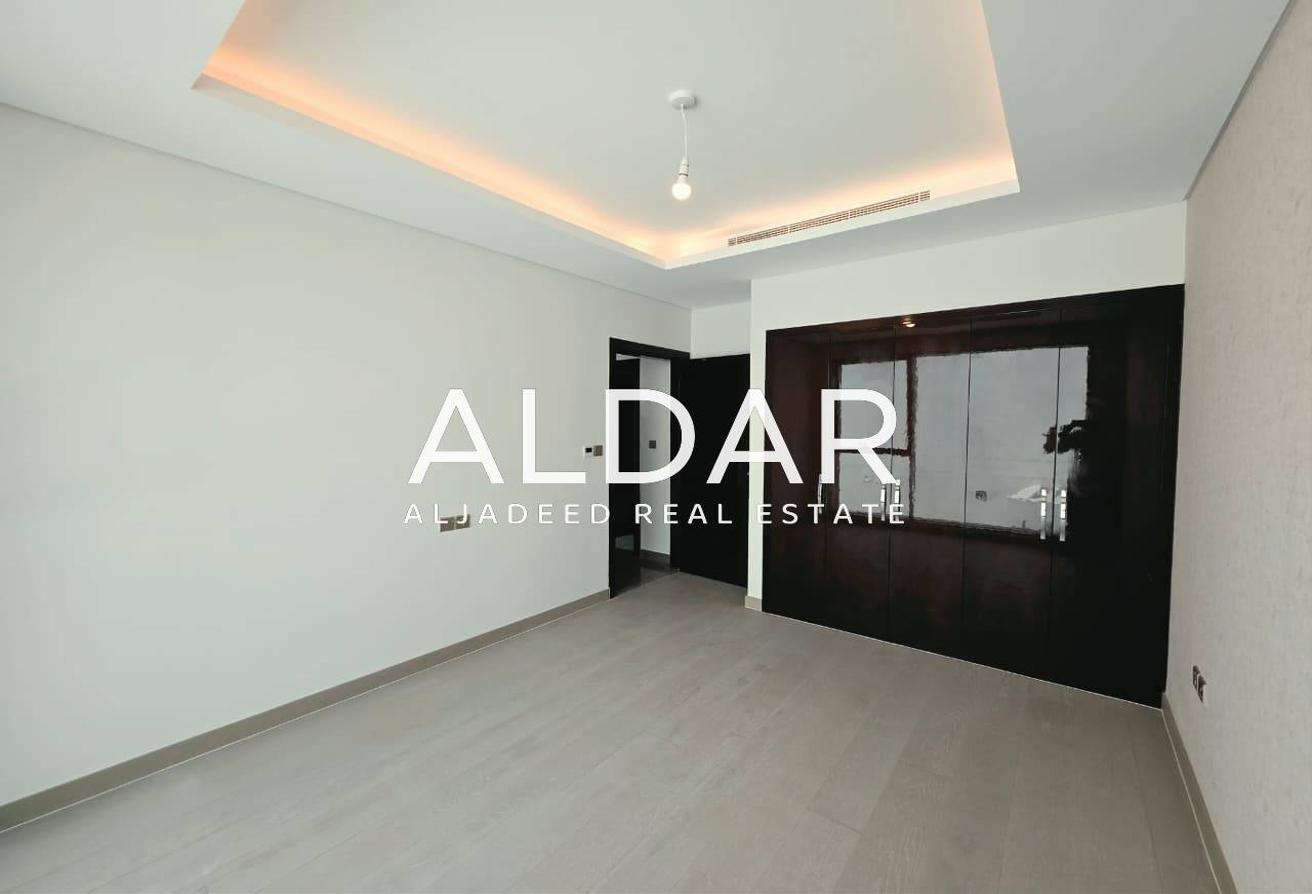 Brand New | Luxury Villa | Maid Room | Vacant photo 10