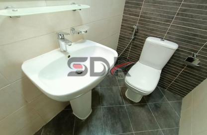 Penthouse - 4 Bedrooms - 6 Bathrooms for rent in Khalidiya Street - Al Khalidiya - Abu Dhabi