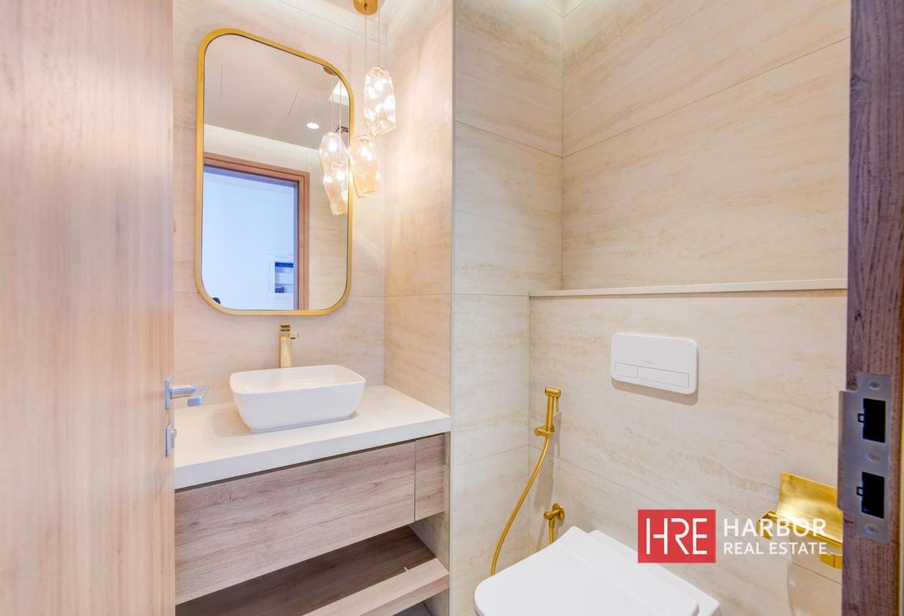 Plus Maids Room | Brand New | Boulevard View photo 11