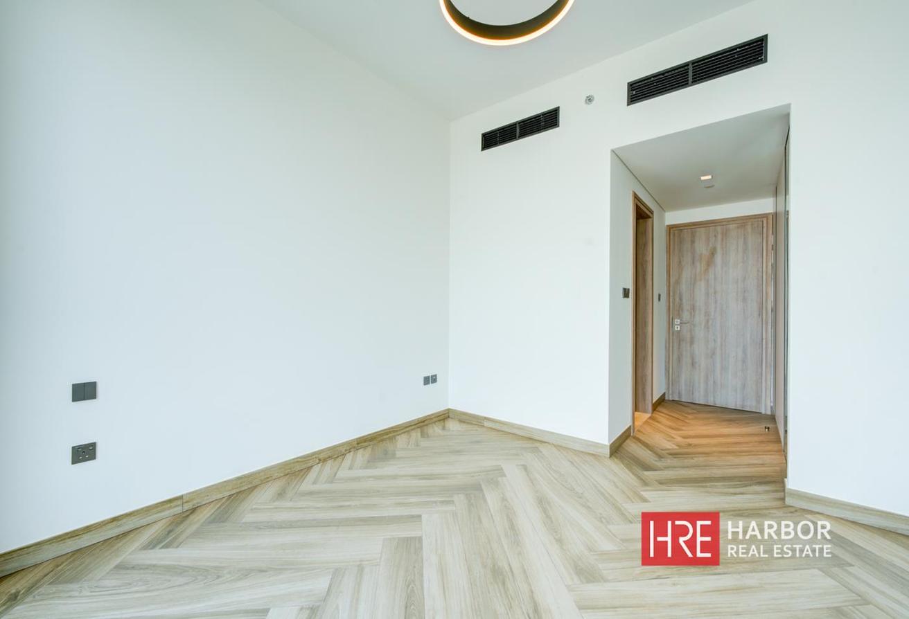 Plus Maids Room | Brand New | Boulevard View photo 13
