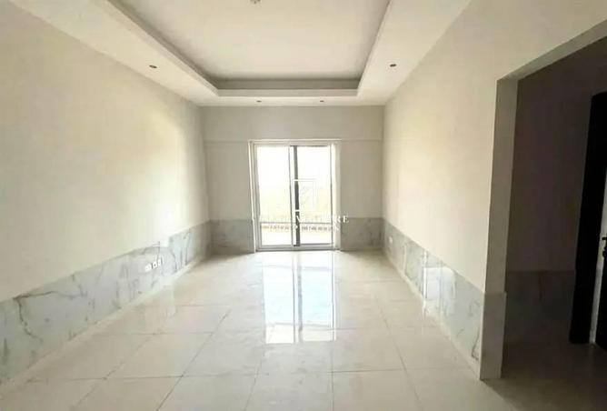 HUGE LAYOUT | CANAL VIEW | PRIME LOCATION photo 3