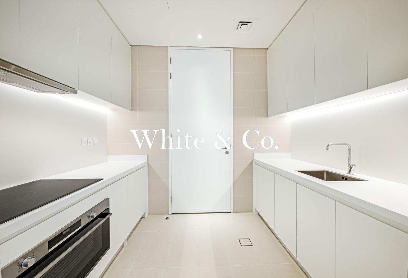 LUXURY LIVING | SKYLINE VIEWS | EXCLUSIVE photo 6