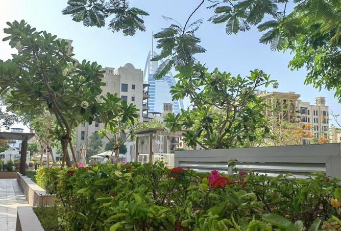 تراس كبير | مفروش | جاهز للانتقال