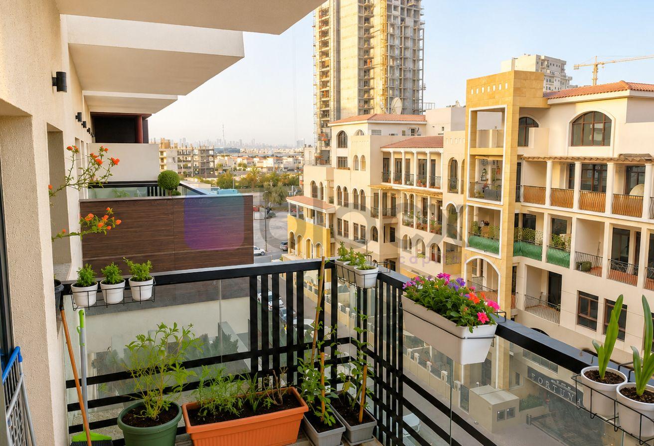 READY TO MOVE | FULLY FURNISHED | FAMILY FRIENDLY - Image 11