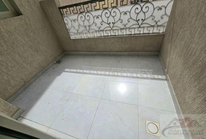 72722195 - Property Image 3