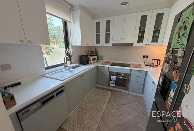 87450103 - Property Image 2