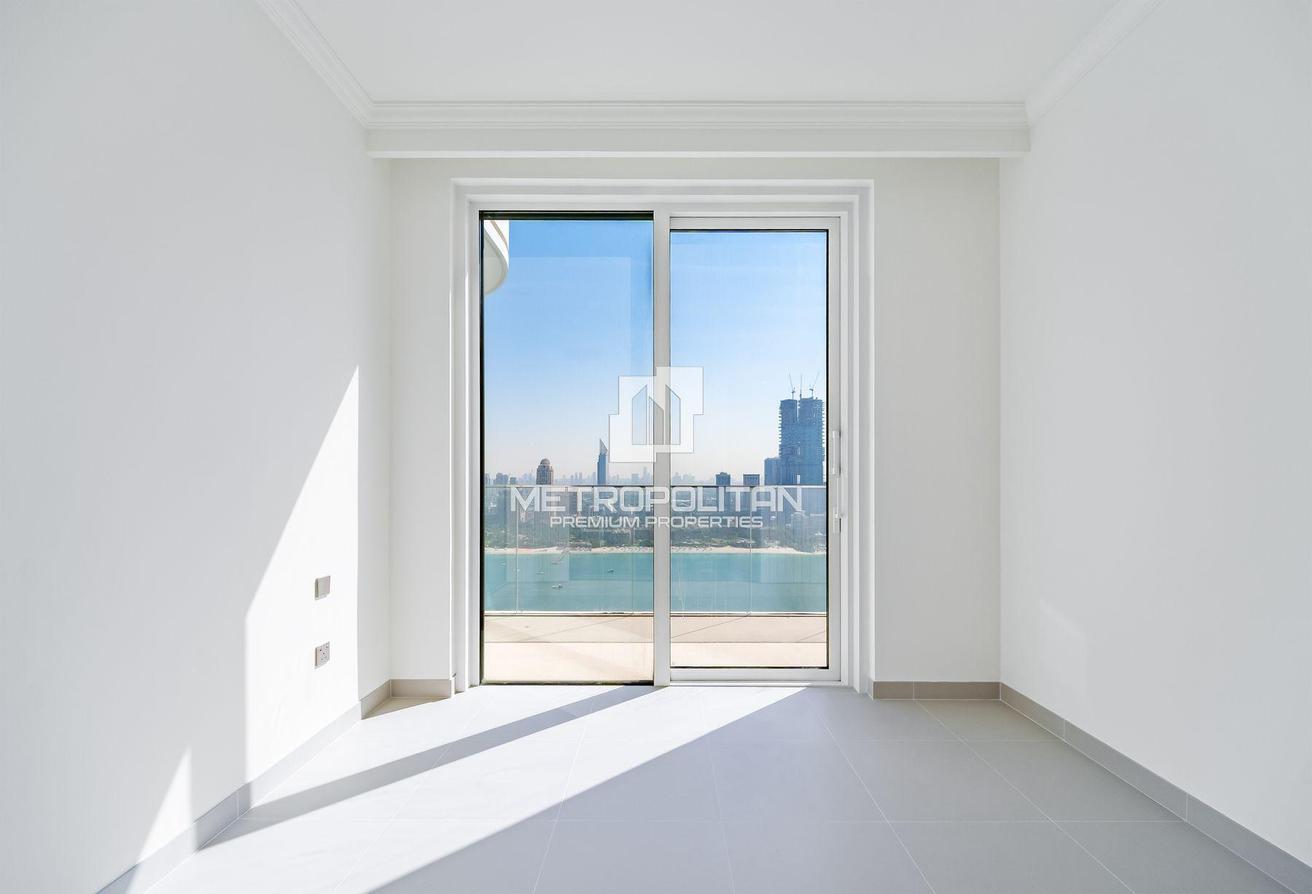 Full Sea View | Luxurious | Prime Location photo 16