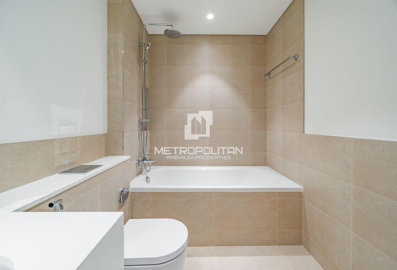 Full Sea View | Luxurious | Prime Location photo 12