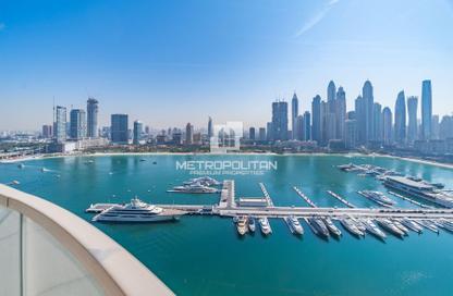 Apartment - 3 Bedrooms - 3 Bathrooms for rent in Palace Beach Residence Tower 2 - Palace Beach Residence - Emaar Beachfront - Dubai Harbour - Dubai