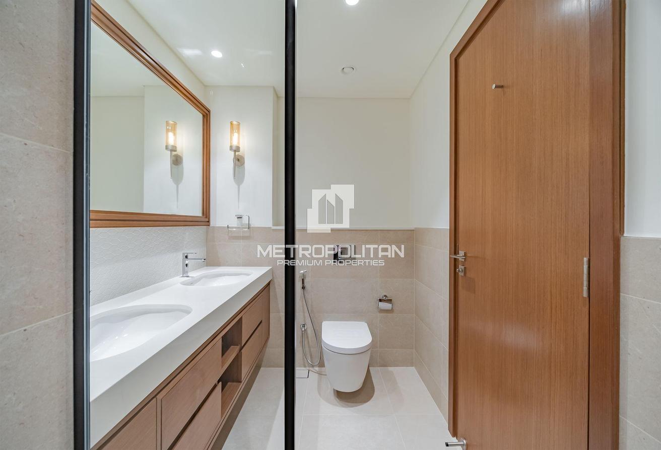 Full Sea View | Luxurious | Prime Location photo 19