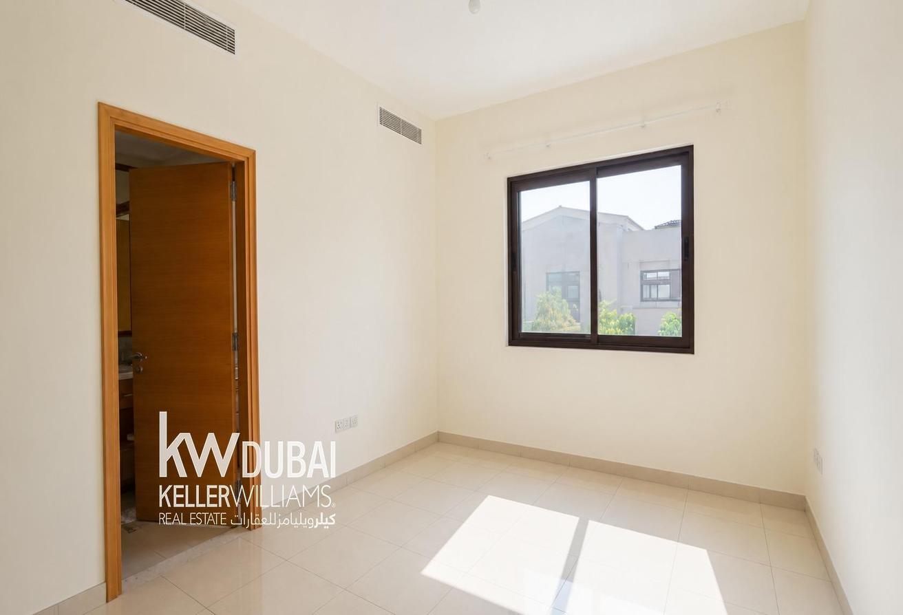 Family-Friendly | Private Garden | Vacant photo 10