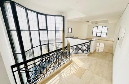 Villa - 5 Bedrooms - 5 Bathrooms for rent in Jumeirah 1 Villas - Jumeirah 1 - Jumeirah - Dubai