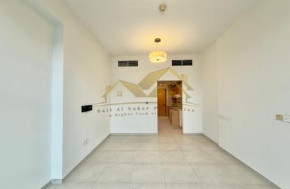 Apartment - Studio - 1 Bathroom for rent in Al Raffa - Bur Dubai - Dubai