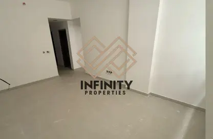 شقة - غرفة نوم - 2 حمامات للبيع في قرية الاميرة - الياسمين - عجمان