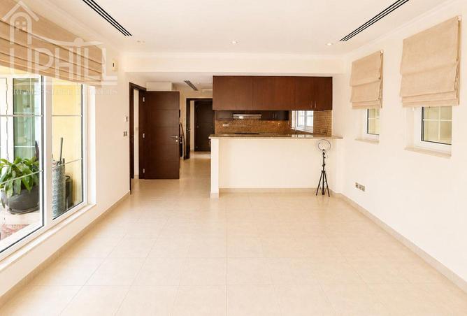 128375851 - Property Image 2