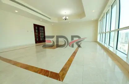 شقة - 3 غرف نوم - 4 حمامات للايجار في برج حمدان - الشارع الشرقي - شارع حمدان - أبوظبي