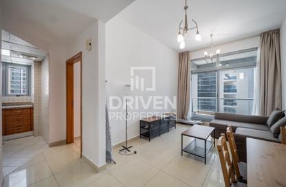 Apartment - 1 - 2 for rent in Marina Residence B - Marina Residence - Dubai Marina - Dubai