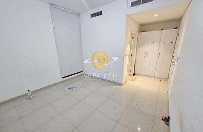 Apartment - 2 - 3 for rent in Nasma Residence - Al Tai - Sharjah