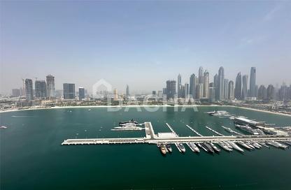 Apartment - 2 Bedrooms - 3 Bathrooms for rent in Palace Beach Residence Tower 2 - Palace Beach Residence - Emaar Beachfront - Dubai Harbour - Dubai