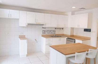 Villa - 2 Bedrooms - 3 Bathrooms for rent in Springs 2 - The Springs - Dubai