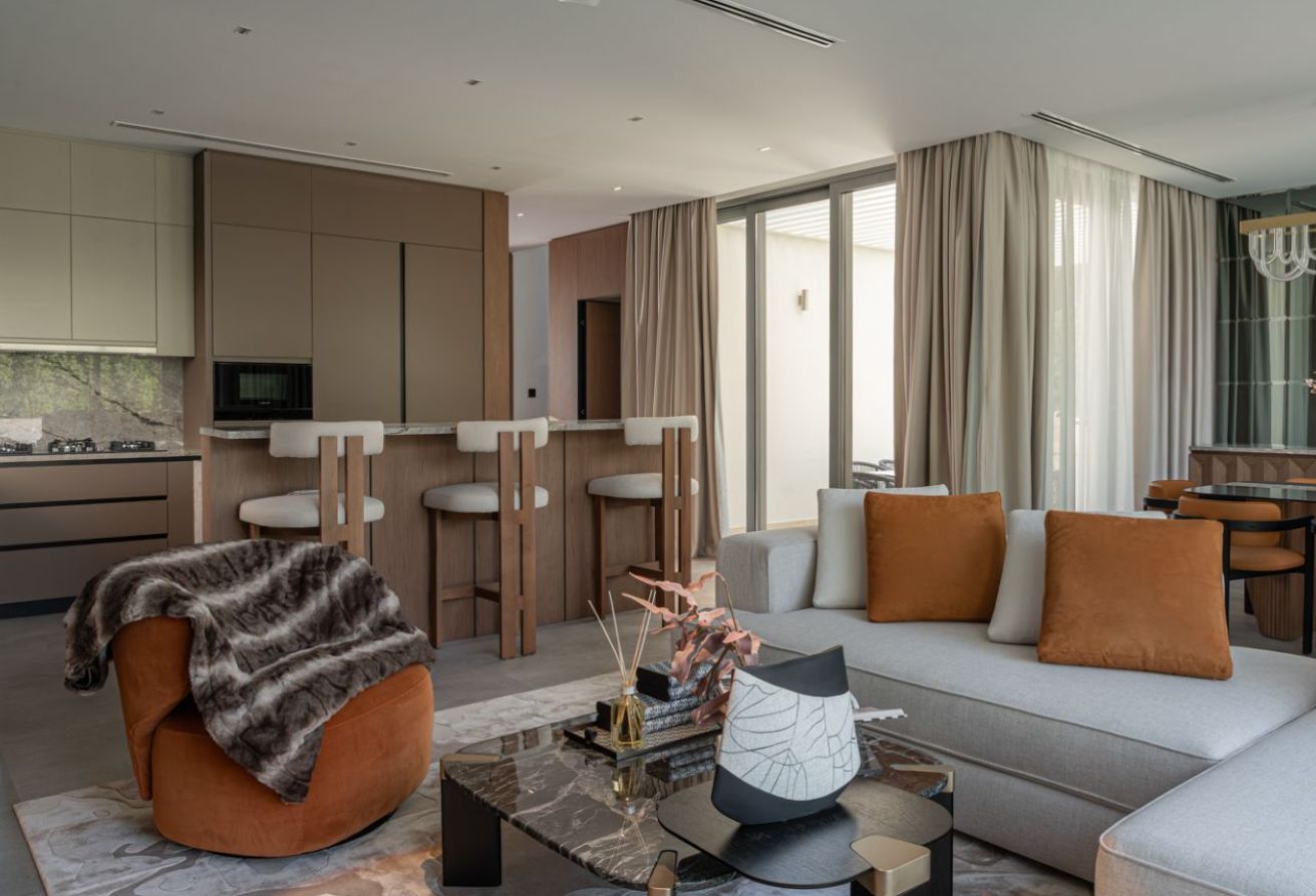 FULLY UPGRADED VILLA | OUTDOOR KITCHEN | GARDEN - 4