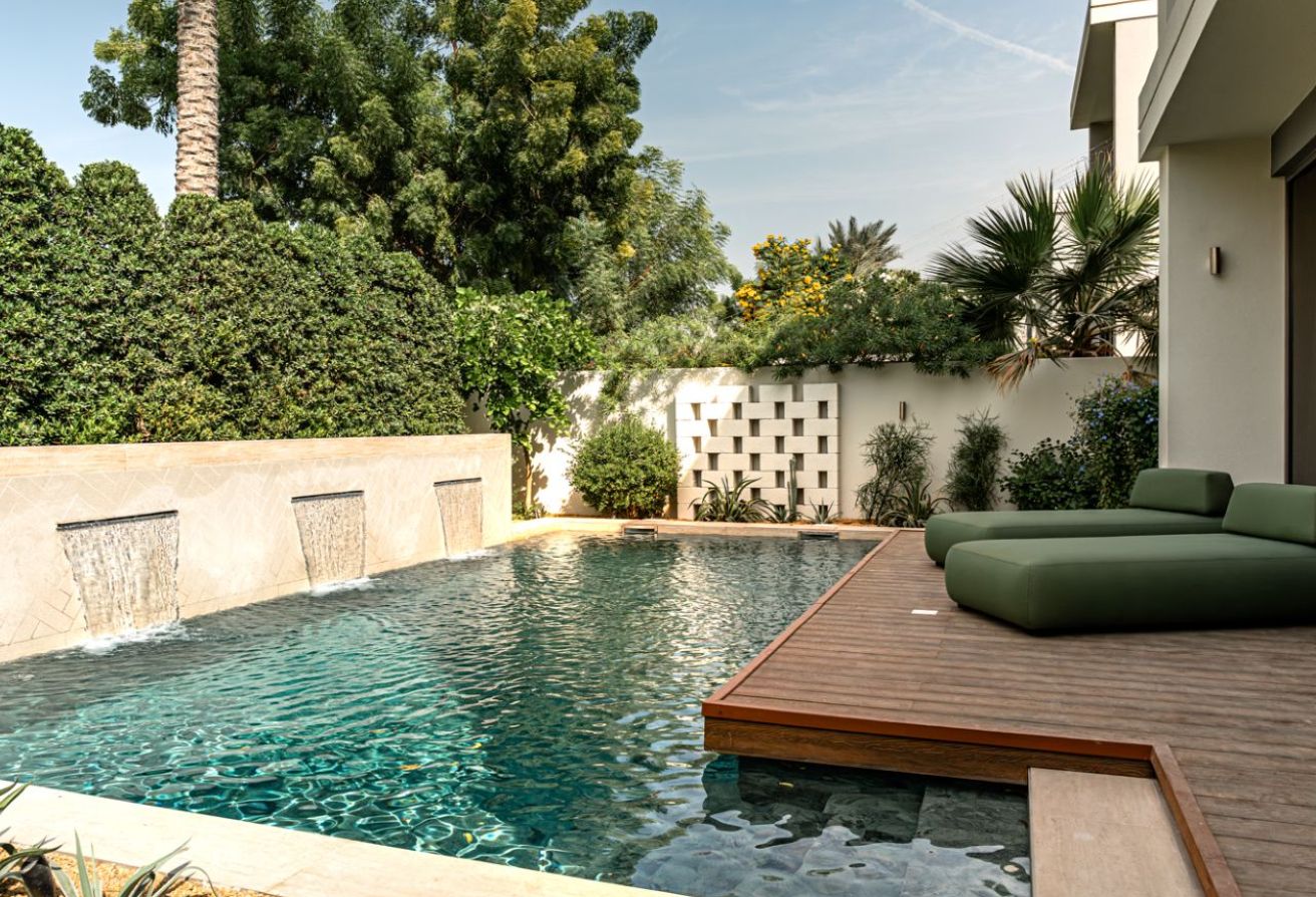 FULLY UPGRADED VILLA | OUTDOOR KITCHEN | GARDEN - 10