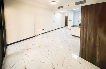 Apartment - Studio - 1 Bathroom for rent in Rukan Tower A - Rukan Tower - Rukan - Dubai Land - Dubai