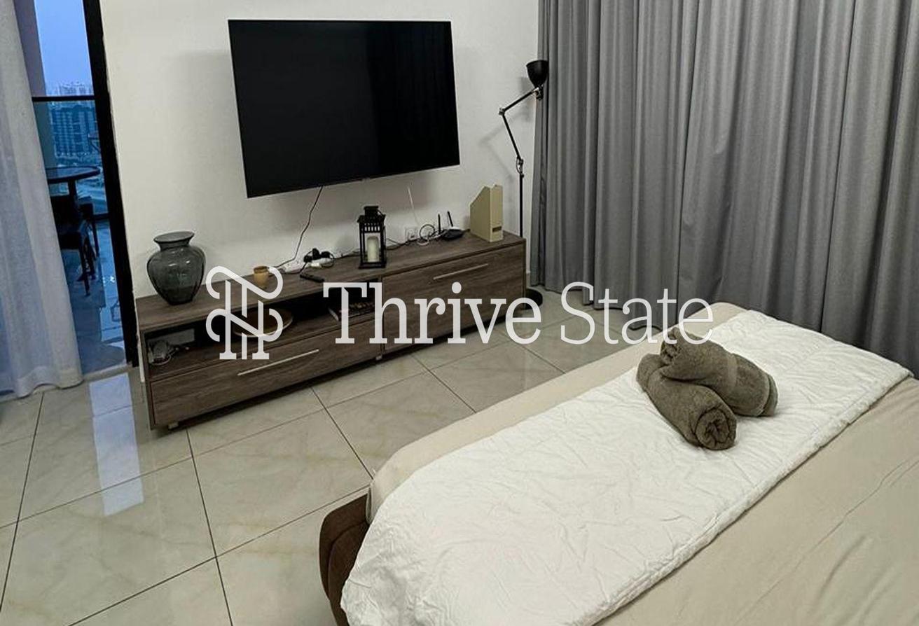 Fully Furnished | Vacant Now | 4 Cheques photo 4
