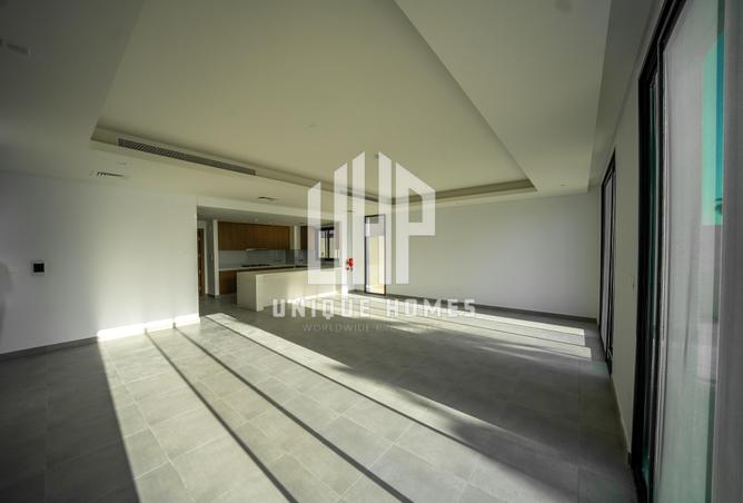 92702241 - Property Image 2