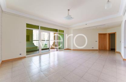Apartment - 2 Bedrooms - 3 Bathrooms for rent in Al Shahla - Shoreline Apartments - Palm Jumeirah - Dubai
