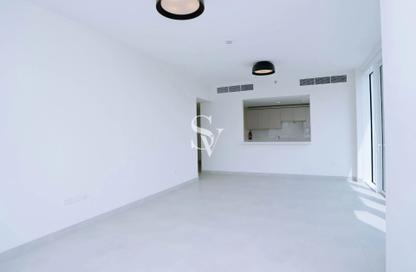 Apartment - 2 Bedrooms - 3 Bathrooms for rent in 1 Residences - 2 - 1 Residences - Al Kifaf - Bur Dubai - Dubai